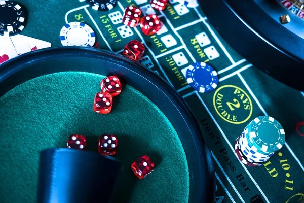 Live Dream Catcher wheel at kode hk with dealer and betting interface